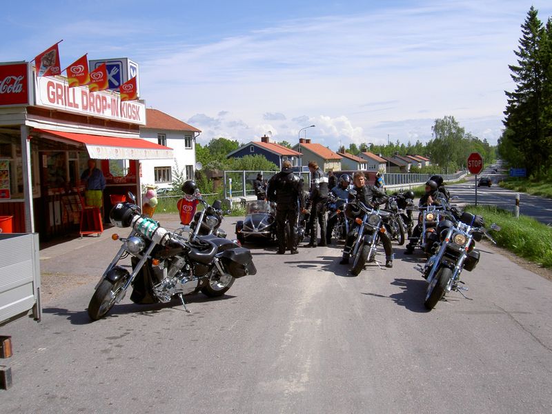 Kort rast pÃ¥ vÃ¤gen till HC. Det fanns nÃ¥gra HD som behÃ¶vde svalna efter en omkÃ¶rning 
