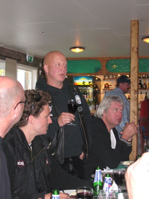 Peggen tjÃ¶tar sÃ¥ vi andra inte fÃ¥r en syl i luften 
Nyckelord: Ã¥rstrÃ¤ff2008