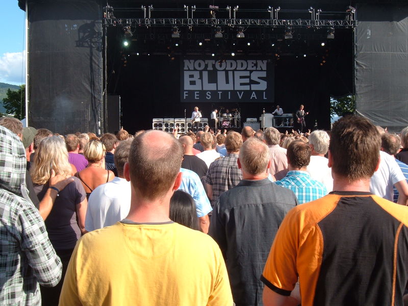 Status Quo, still rocki'n!
Faktiskt riktigt, riktigt bra!! :-D
