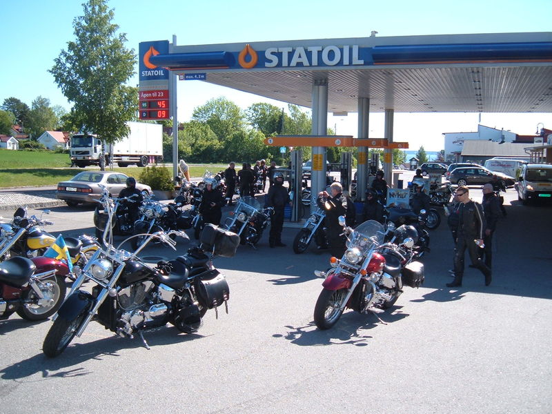 Fredagstur - FÃ¶rsta bensinstopp i Ã…rsgÃ¥rdstrand
Nyckelord: Ã¥rstrÃ¤ff2011