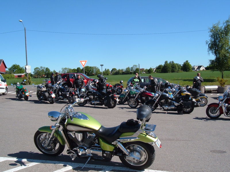 Fredagstur - FÃ¶rsta bensinstopp i Ã…rsgÃ¥rdstrand
Nyckelord: Ã¥rstrÃ¤ff2011