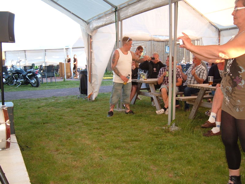 Fredag kvÃ¤ll - Jussi med sin napp-flaska...
Nyckelord: Ã¥rstrÃ¤ff2011