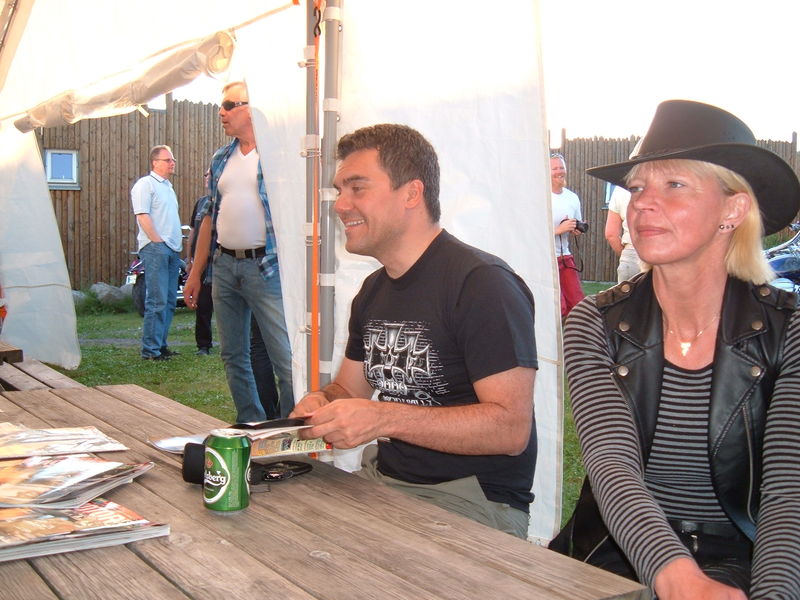 Fredag kvÃ¤ll - JrYngwe o Airi
Nyckelord: Ã¥rstrÃ¤ff2011