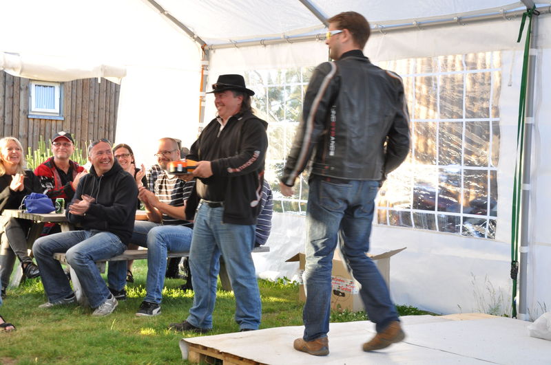 Team TÃ¸nsberg fÃ¥r gÃ¥vor!
Nyckelord: Ã¥rstrÃ¤ff2011