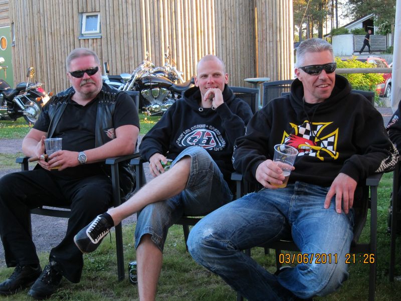 FrÃ¥n: 	birdie 	(ons 14 sep 2011 08.32.08)
3 st rutinerade VTX-muppar.
Nyckelord: Ã¥rstrÃ¤ff2011