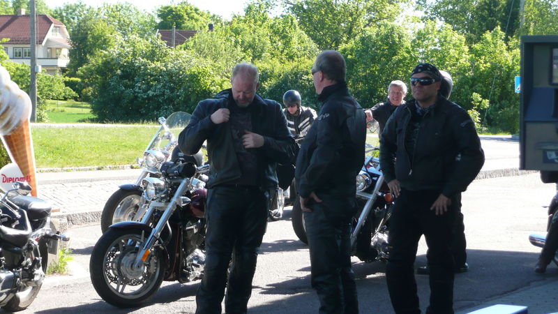 Fredagsturen - Bensinstopp 1 i Ã…sgÃ¥rdstrand
Nyckelord: Ã¥rstrÃ¤ff2011