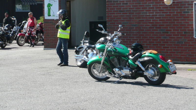 Fredagsturen - Bensinstopp 2 i Sande
Nyckelord: Ã¥rstrÃ¤ff2011