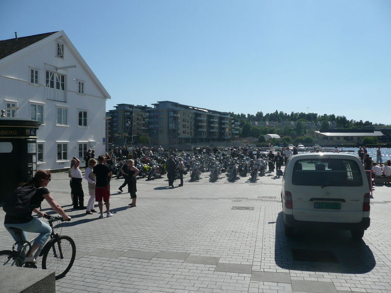 LÃ¶rdagskortegen - TÃ¸nsberg brygge
Nyckelord: Ã¥rstrÃ¤ff2011