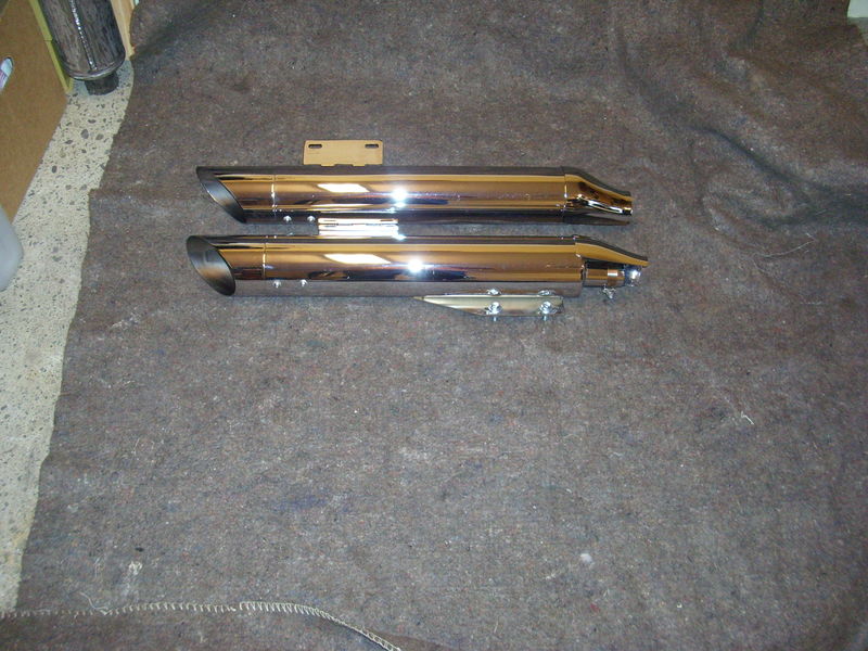 VTX_1300_slip_on.jpg