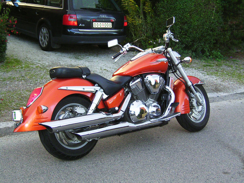 VTX 1800 RETRO 
