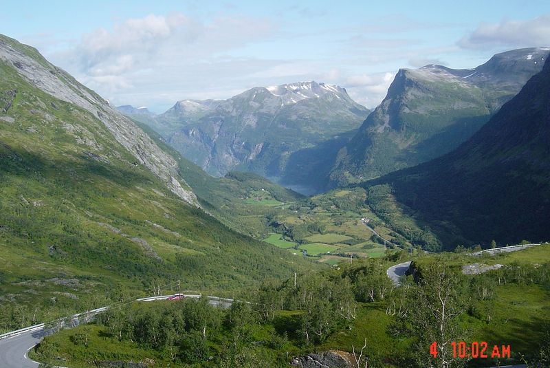 PÃ¥ vÃ¤g frÃ¥n Geiranger, uppe pÃ¥ fjÃ¤ll-platÃ¥n 

