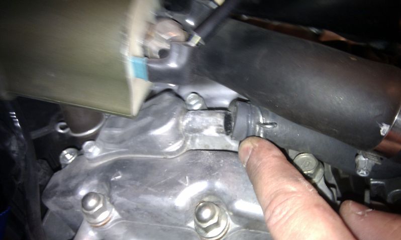 Ganska lÃ¤tt att lossa PAIR slangarna, lite trÃ¥ngt men det gÃ¥r
