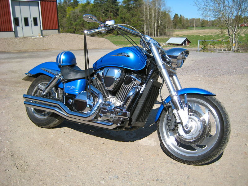 MC's 1800
En LaserblÃ¥
Tidig Tur 2012
