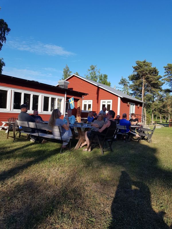 PÃ¥ SnÃ¤ckan
Fotograf: Sissel
Nyckelord: Ã¥rstrÃ¤ff2018