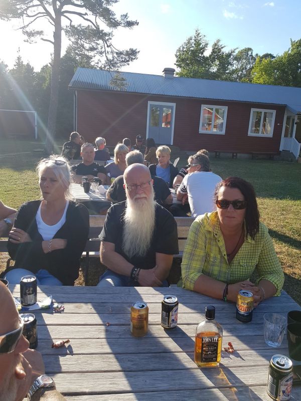 PÃ¥ SnÃ¤ckan
Fotograf: Sissel
Nyckelord: Ã¥rstrÃ¤ff2018