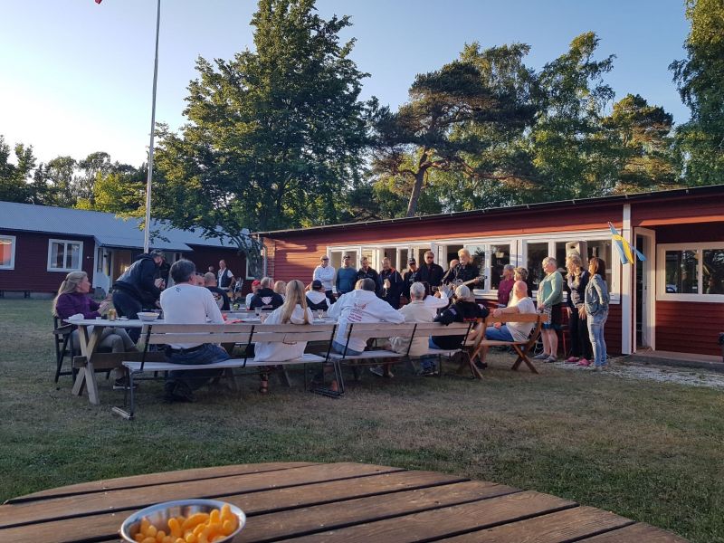 PÃ¥ SnÃ¤ckan
Fotograf: Sissel
Nyckelord: Ã¥rstrÃ¤ff2018