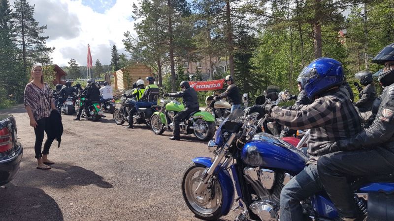 PÃ¥ tur
Foto: Sissel
Nyckelord: Ã¥rstrÃ¤ff2019